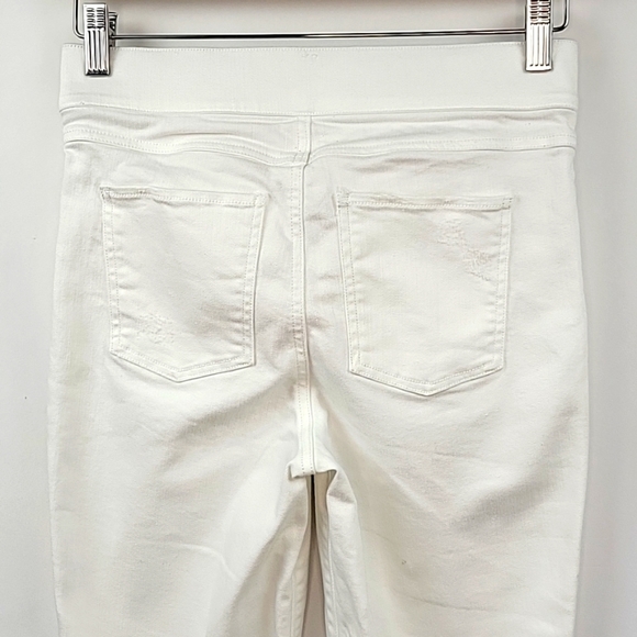 SPANX Pull On High Rise Distressed Ankle Jeans with Raw Cuffs White Size Small - Picture 5 of 16